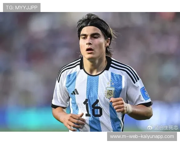 阿根廷考虑启用塞内西 与罗梅罗组建年轻中卫搭档