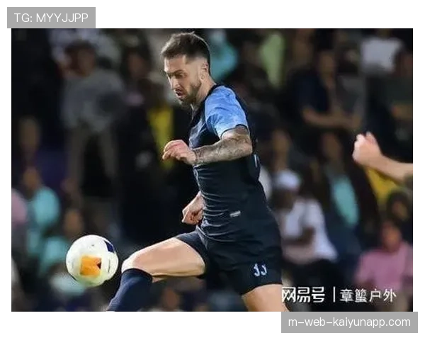 迪拜青年国民联赛状态：22轮仅输2场积52分紧追榜首